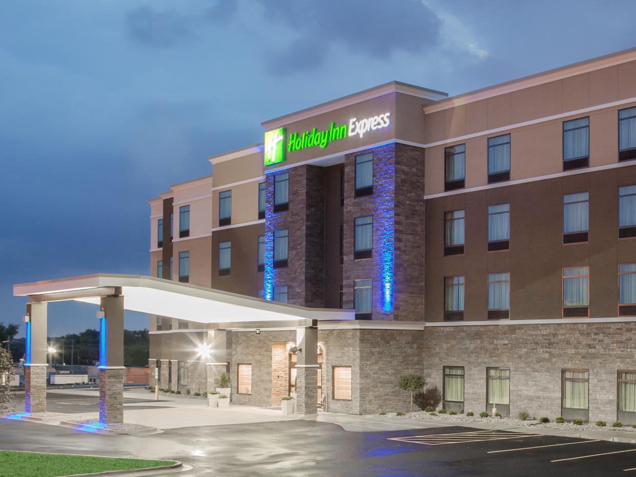 Holiday Inn Express Moline - Quad Cities Area By Ihg Exterior photo