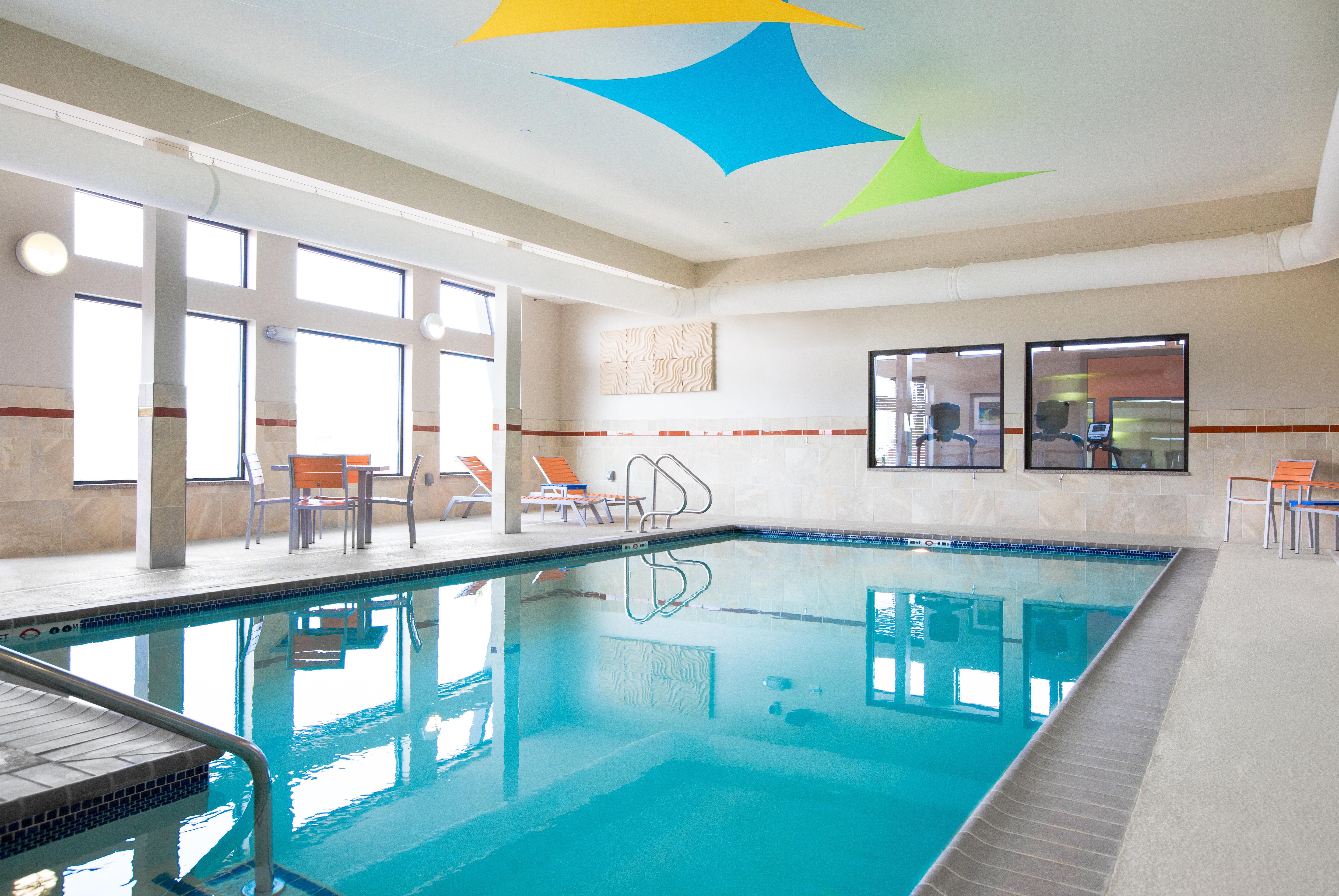 Holiday Inn Express Moline - Quad Cities Area By Ihg Exterior photo